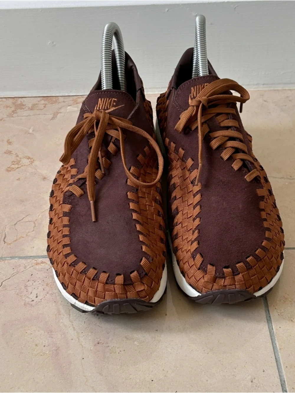 Nike Air Footscape Women Sz 10.5 Woven Earth Tan Brown Sneakers Shoes FB1959-200 - Picture 2 of 6